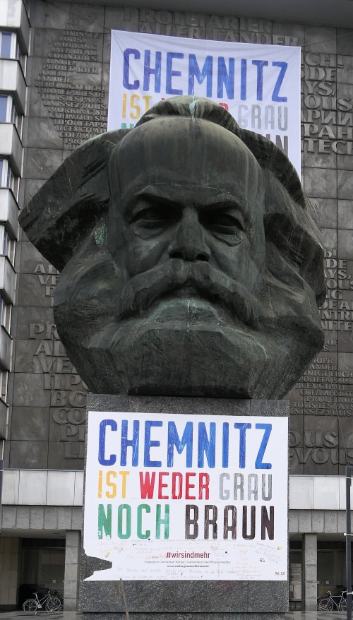 Karl Marx Denkmal Aktionsbndnis Chemnitz ist weder grau noch braun